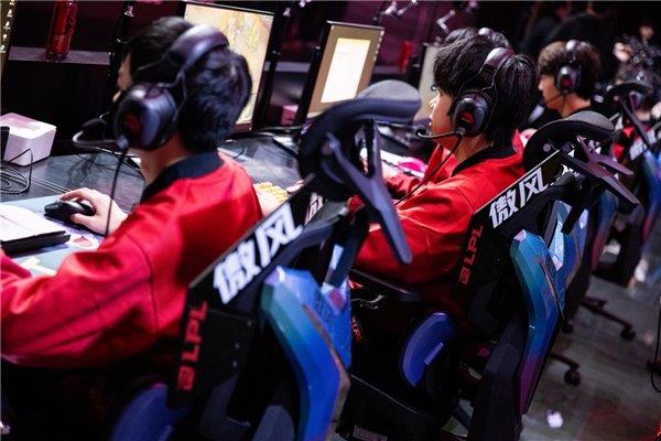 职业赛指定用椅 傲风G7凭啥这么火pg电子网站明星直播同款 英雄联盟(图5)